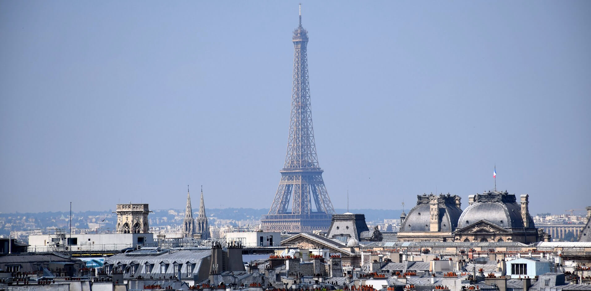 Rum französischer Stil Blick über Paris auf den Eifeltum